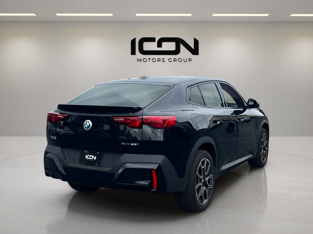 Used 2026 BMW X2 xDrive28i AWD/4WD image 5
