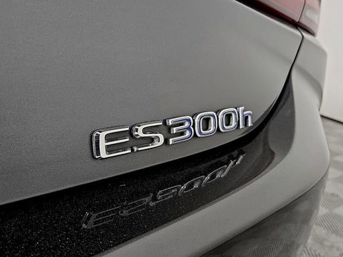 Certified 2022 Lexus ES 300h F Sport image 35