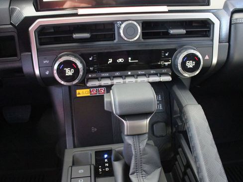 New 2026 Toyota 4Runner Limited AWD/4WD image 37