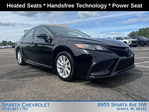 Used 2024 Toyota Camry SE FWD image 1