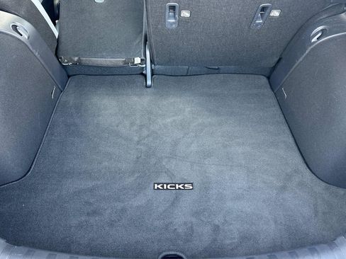 Used 2023 Nissan Kicks SR w/ SR Premium Package image 16