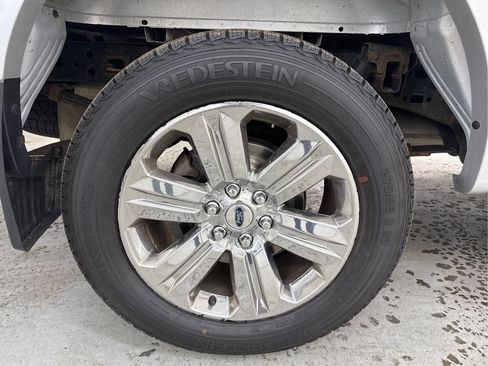 Used 2018 Ford F150 Lariat w/ Equipment Group 502A Luxury AWD/4WD image 30