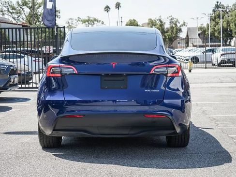 Used 2021 Tesla Model Y Long Range AWD/4WD image 9