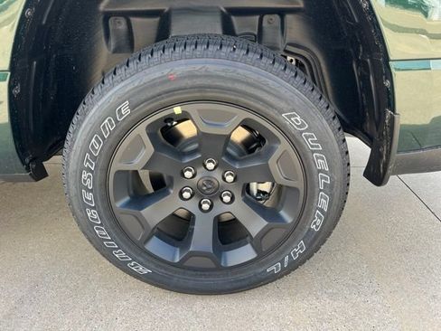 New 2026 RAM 1500 Express AWD/4WD image 10