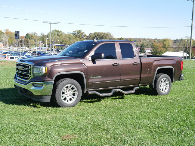 Used 2016 GMC Sierra 1500 SLE w/ SLE Value Package AWD/4WD image 3