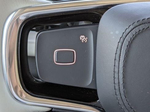 Certified 2025 Lincoln Navigator Reserve image 30