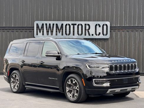 Used 2023 Jeep Wagoneer Series III w/ Preferred Equipment Group AWD/4WD image 1