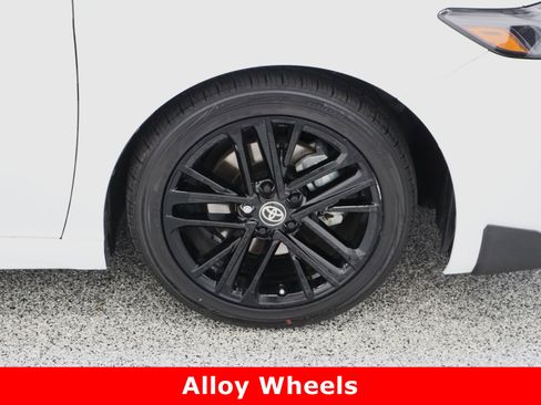 Certified 2025 Toyota Camry SE image 5