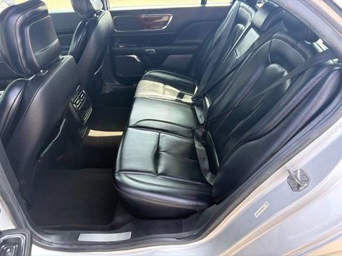 Used 2019 Lincoln Continental Premiere FWD image 16