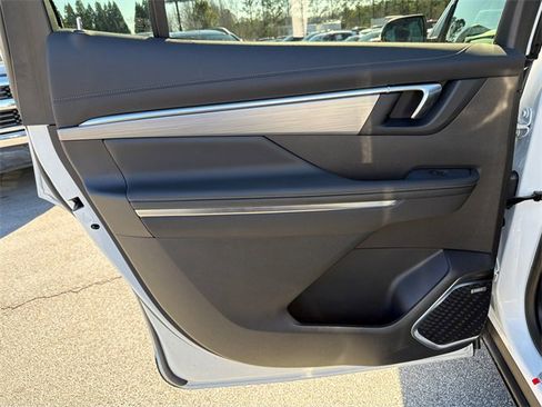 Used 2025 Buick Enclave Preferred image 22