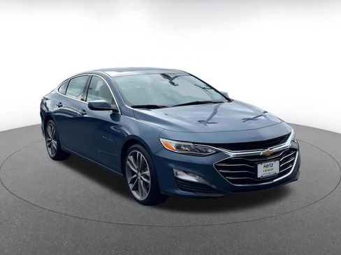 Used 2024 Chevrolet Malibu LT image 3