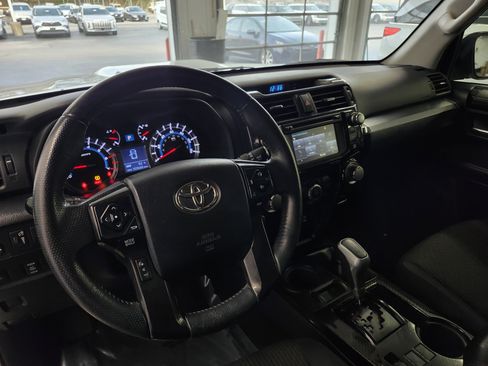 Used 2019 Toyota 4Runner TRD Off-Road image 17