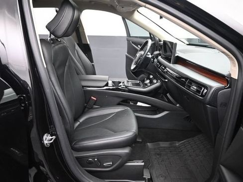 Certified 2023 Lincoln Nautilus Reserve FWD image 30