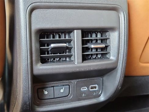 Used 2025 Cadillac XT4 Sport image 25