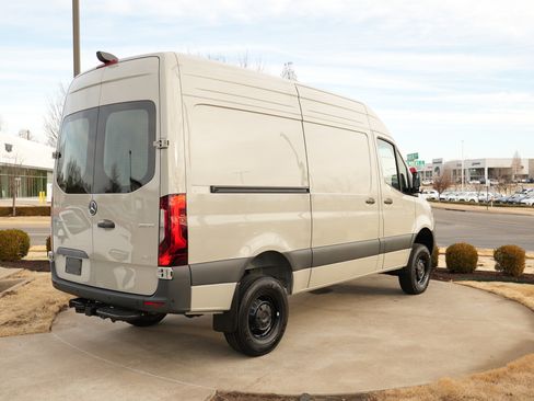 New 2026 Mercedes-Benz Sprinter 2500 image 9