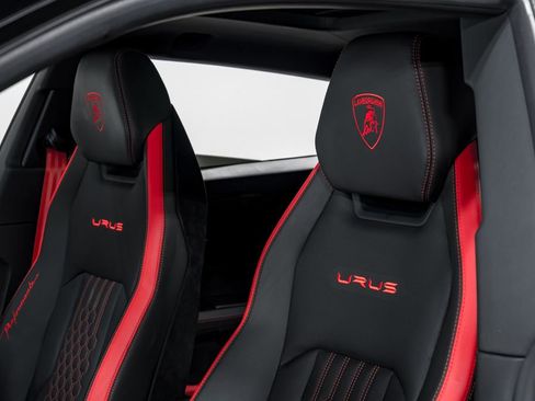 Used 2023 Lamborghini Urus Performante AWD/4WD image 20