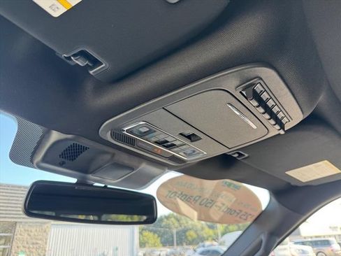 Used 2025 Ford F150 Raptor AWD/4WD image 27