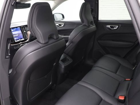 Used 2024 Volvo XC60 B5 Plus w/ Protection Package Premier AWD/4WD image 10