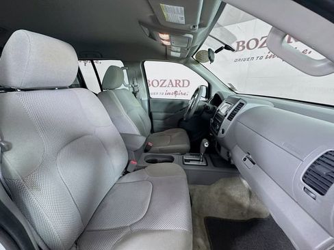 Used 2018 Nissan Frontier SV image 29