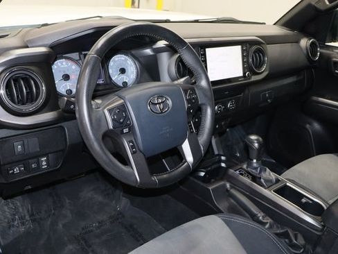 Used 2020 Toyota Tacoma TRD Sport image 26