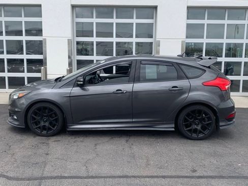 Used 2015 Ford Focus ST FWD image 3