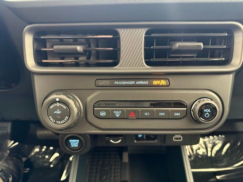 New 2025 Ford Maverick Lariat w/ Black Appearance Package image 35