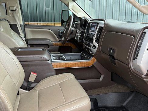 Used 2015 GMC Sierra 2500 SLT w/ Duramax Plus Package AWD/4WD image 8