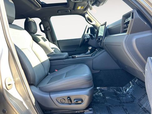 Used 2026 Lexus GX 550 AWD/4WD image 25