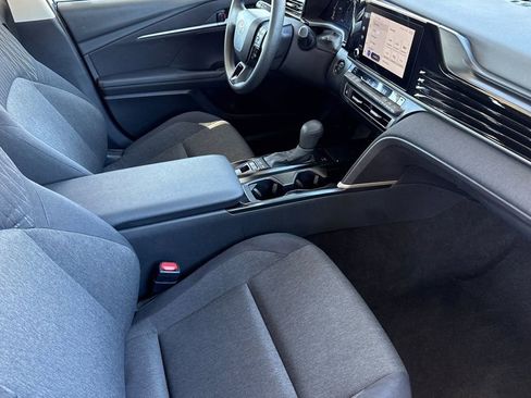 Used 2025 Toyota Camry LE image 23