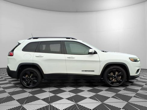 Used 2020 Jeep Cherokee Latitude Plus image 4
