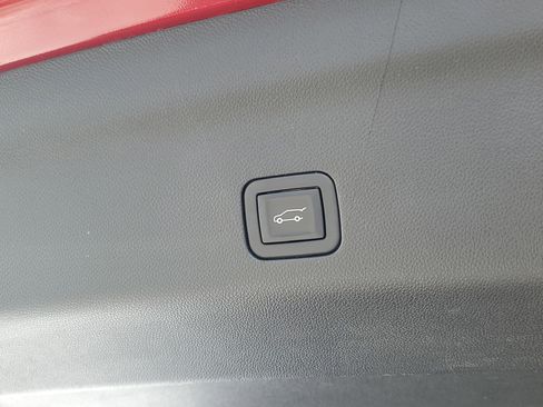 Used 2023 Chevrolet Tahoe Premier image 10