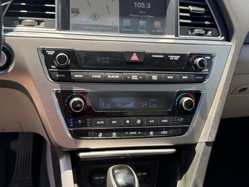 Used 2016 Hyundai Sonata Limited w/ Option Group 05 FWD image 23