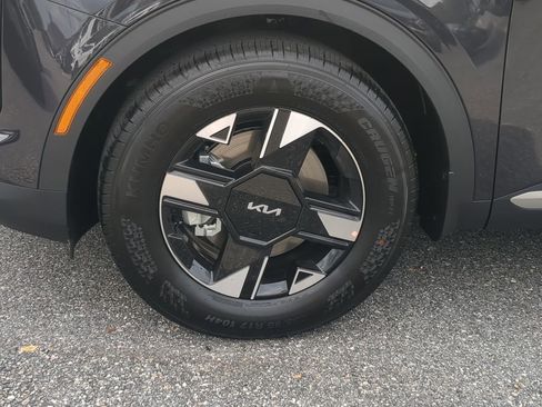 New 2026 Kia Sportage LX image 10