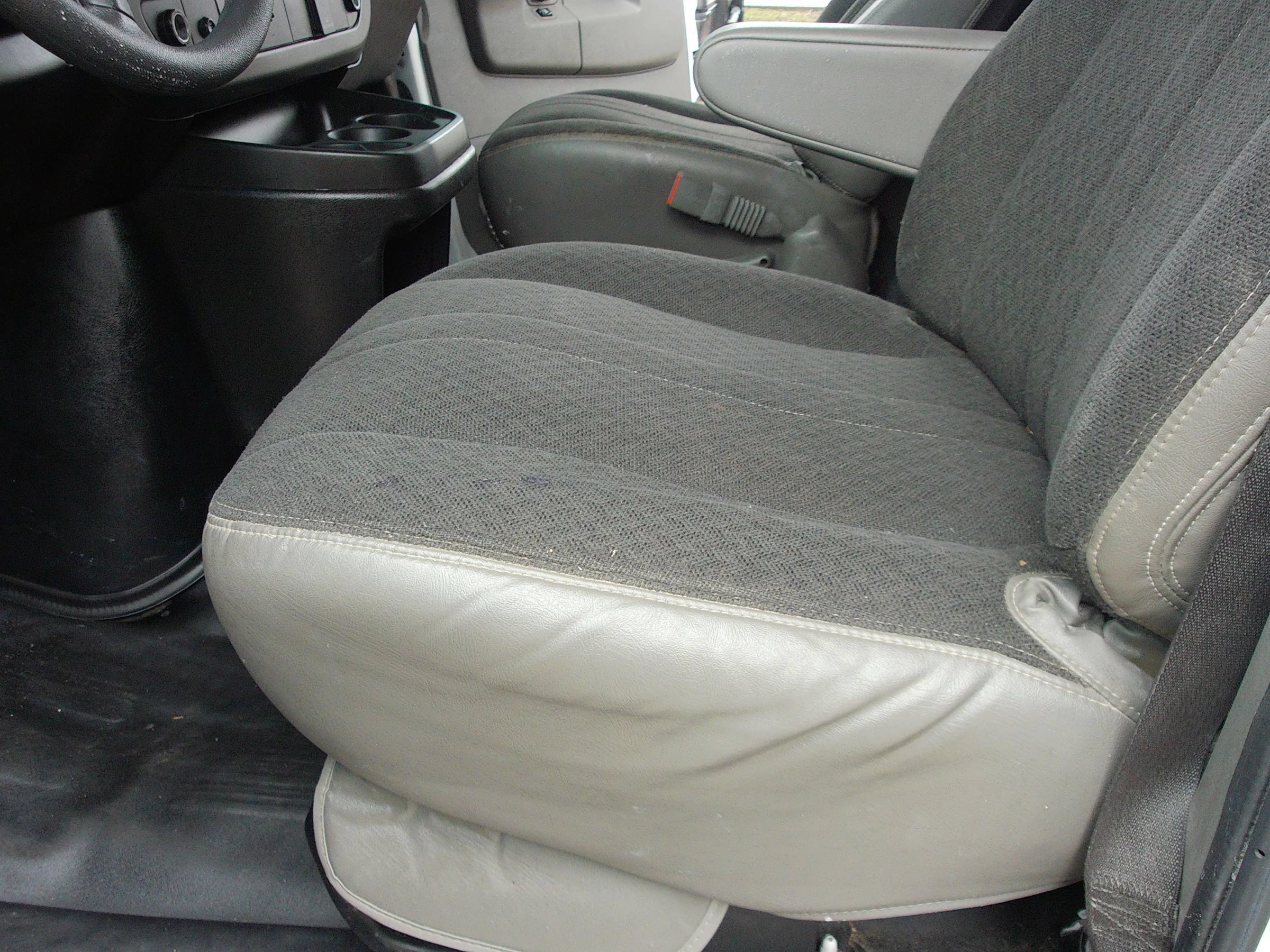 Used 2020 GMC Savana 2500 w/ Driver Convenience Package RWD image 14