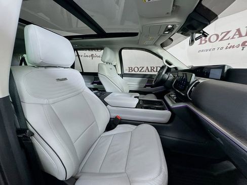 Certified 2025 Ford Expedition Max Platinum w/ Platinum Ultimate Package image 36