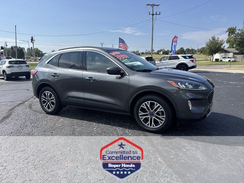 Used 2020 Ford Escape SEL AWD/4WD image 1