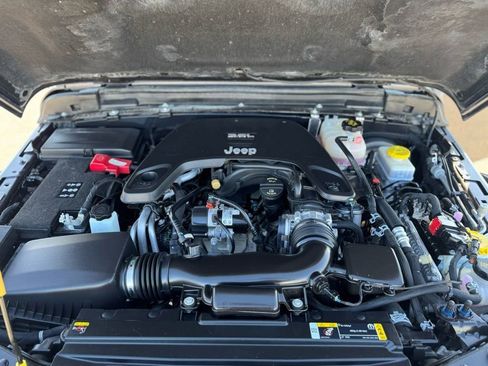 Used 2021 Jeep Wrangler Unlimited Rubicon image 28