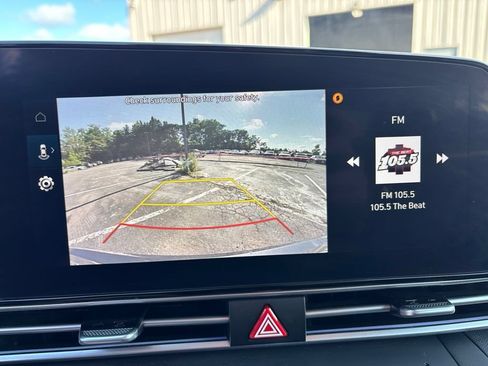 Certified 2024 Hyundai Elantra SEL FWD image 26