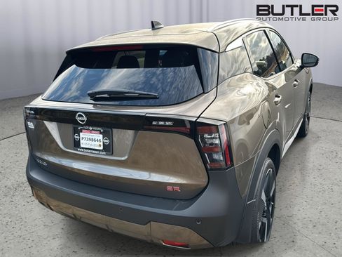 Used 2026 Nissan Kicks SR w/ SR Premium Package image 7