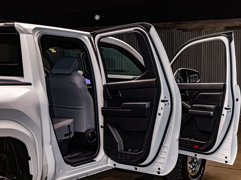 Used 2026 Toyota Tacoma SR5 image 30