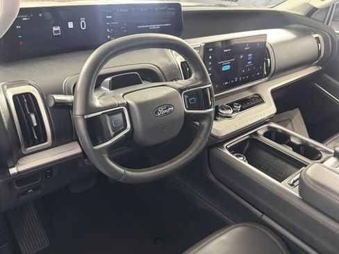 Certified 2025 Ford Expedition Active RWD image 2