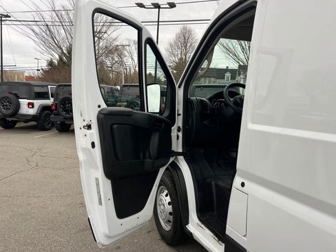 Used 2023 RAM ProMaster 2500 image 15