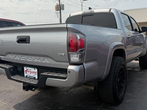 Used 2021 Toyota Tacoma TRD Sport w/ Technology Package AWD/4WD image 7