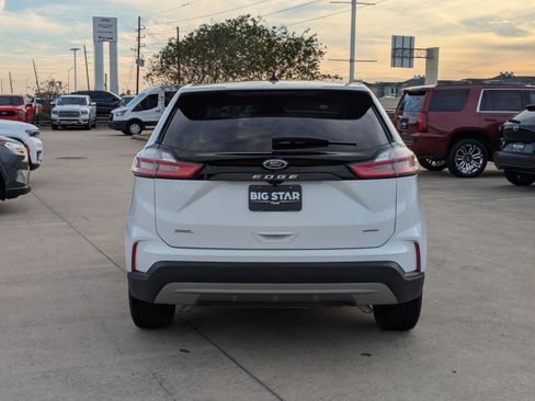Used 2024 Ford Edge SEL image 5