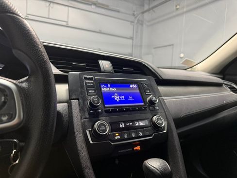 Used 2020 Honda Civic LX image 17