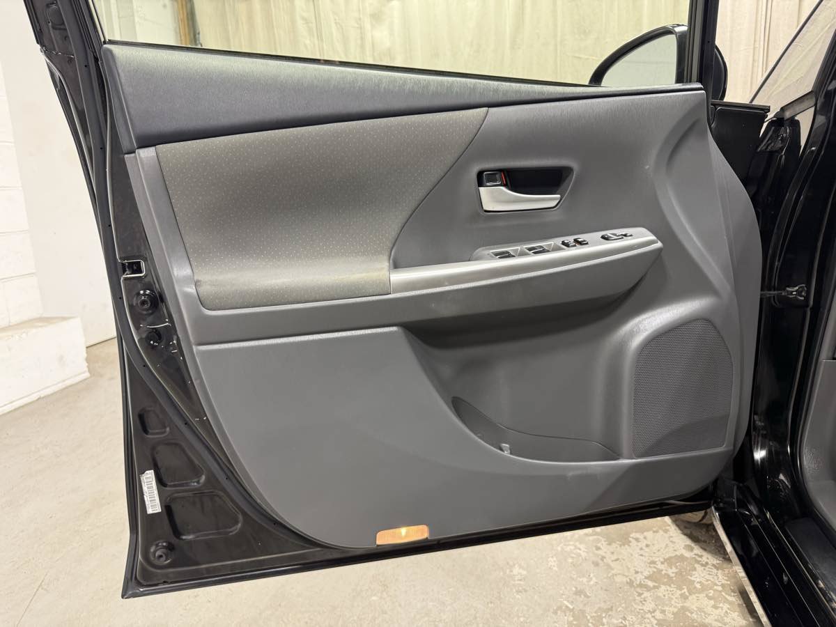Used 2012 Toyota Prius V Three FWD image 8