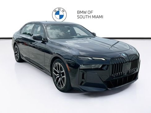 Used 2023 BMW 740i RWD image 1