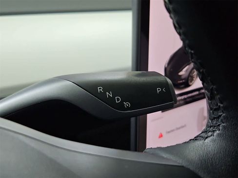 Used 2021 Tesla Model 3 Standard Range Plus image 34