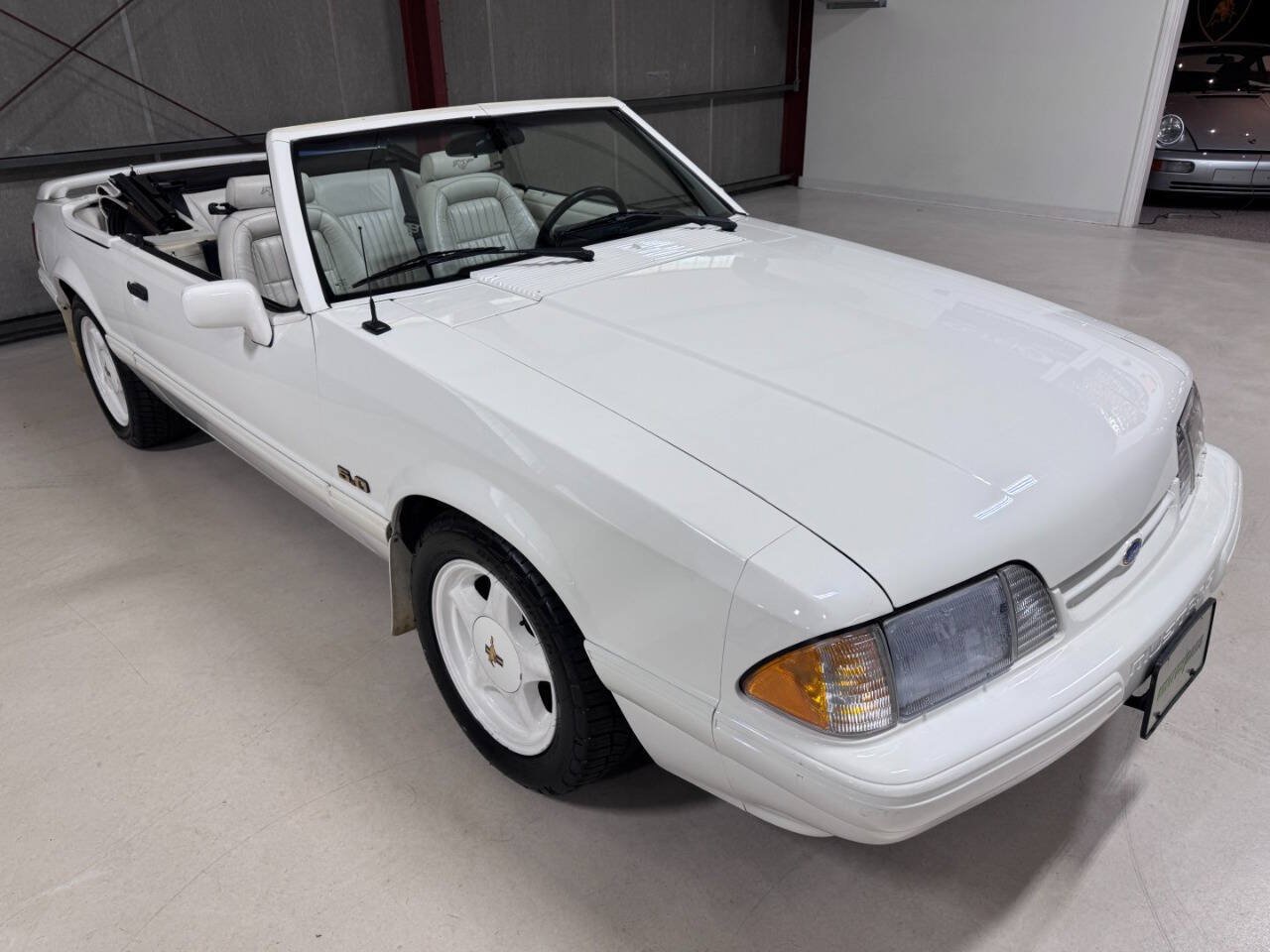Used 1993 Ford Mustang LX RWD image 34