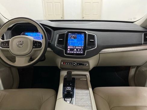 Used 2024 Volvo XC90 B6 Core AWD/4WD image 14